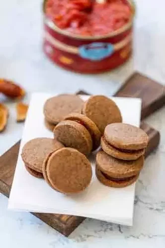 Biscoitos amanteigados derretem na boca e revelam sabores mineiros